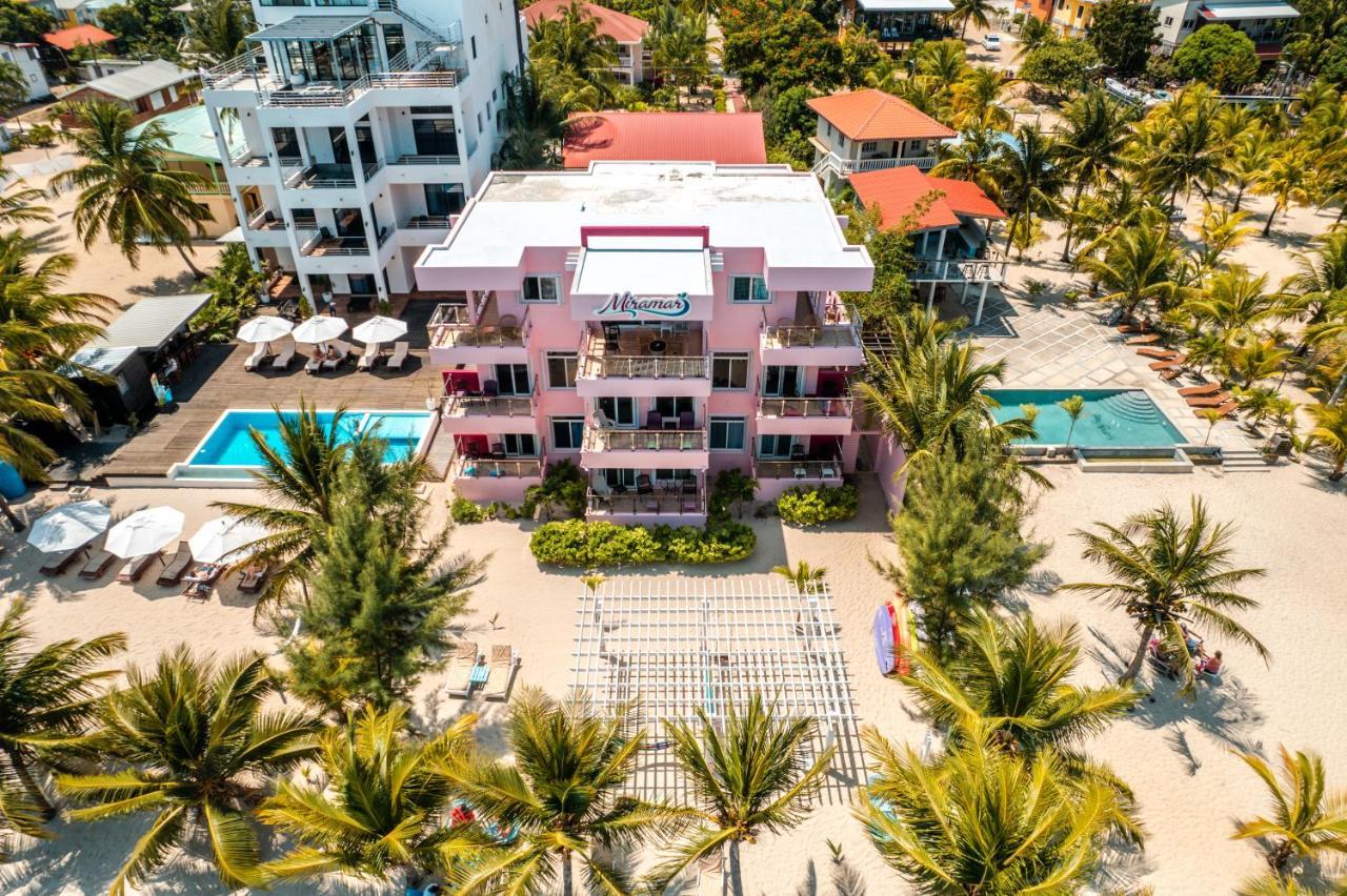 Miramar Suites Placencia Екстериор снимка