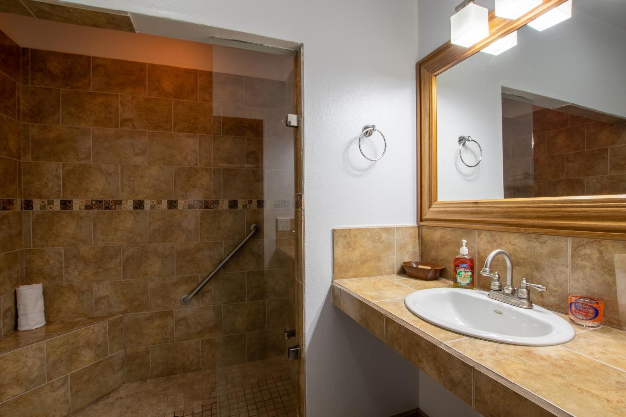Miramar Suites Placencia Стая снимка