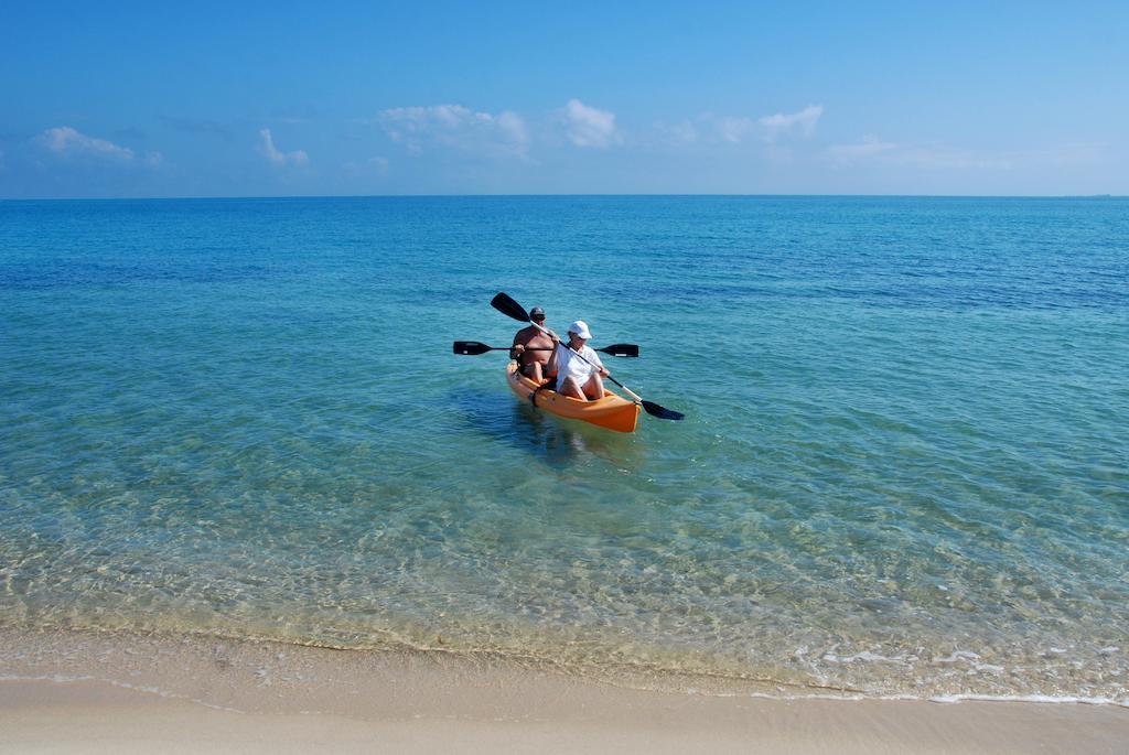Miramar Suites Placencia Екстериор снимка